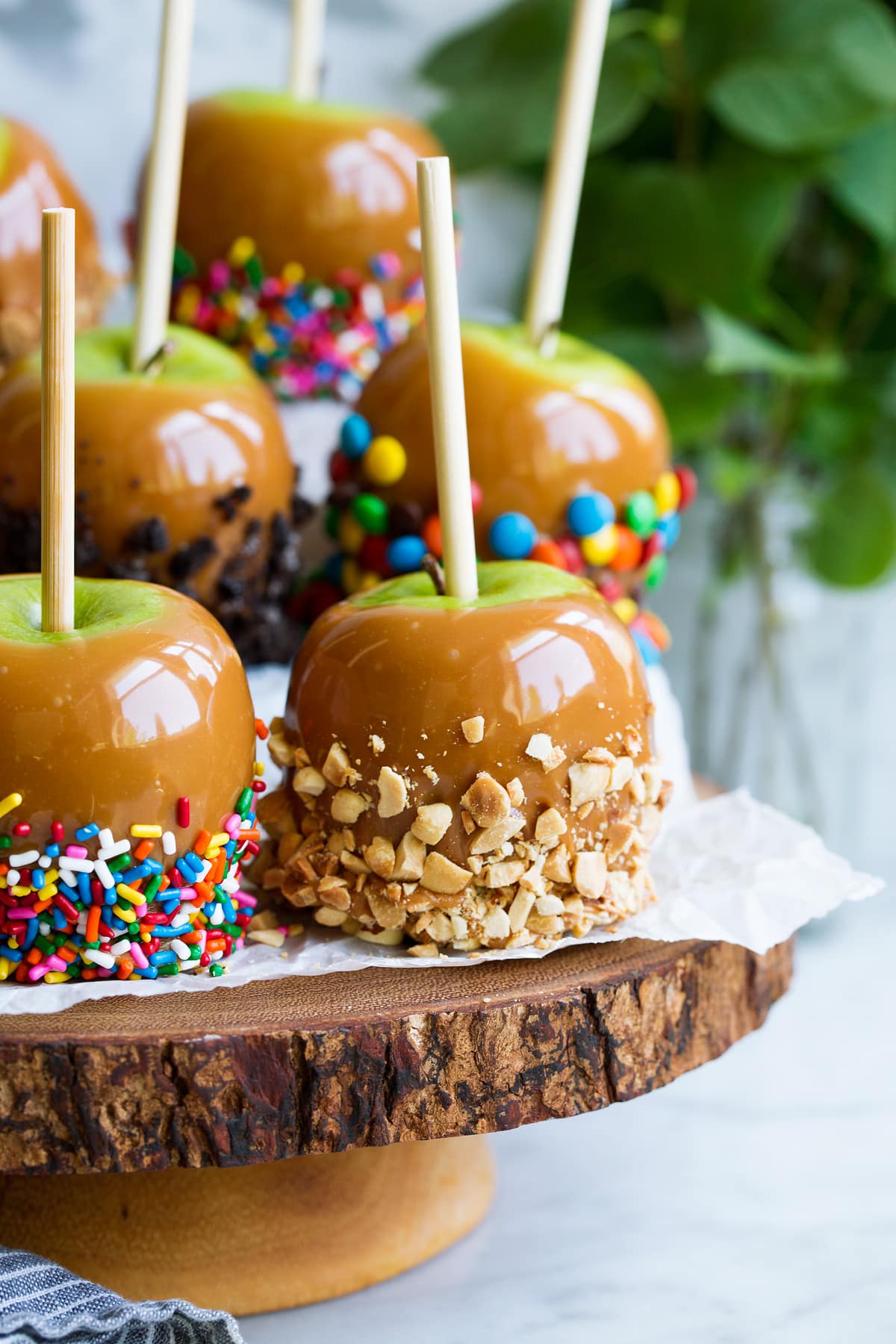 Delight in Caramel Apple Slices!