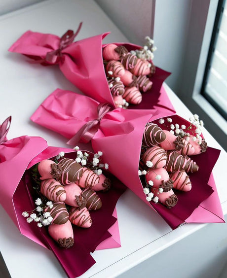 Valentine’s Day Chocolate Covered Fruit Ideas ❤️🍓🍫