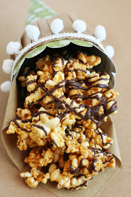 Delight in Delicious Chocolate-Caramel Popcorn!