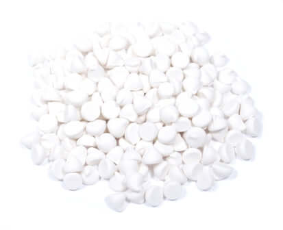 Guittard Gourmet White Chips 900ct 25lb-online-candy-store-60051
